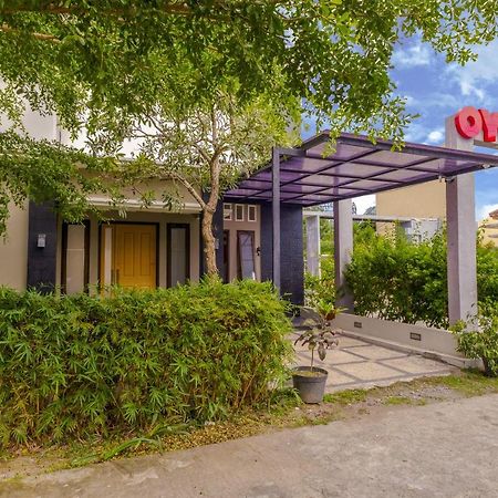Oyo 2284 グランド ヴィラ ムニンティン Montongbuwoh エクステリア 写真